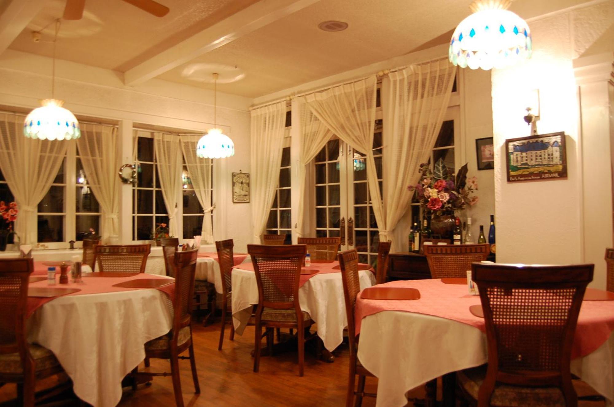 Petit Hotel And Restaurant Air Mail Hakuba Buitenkant foto