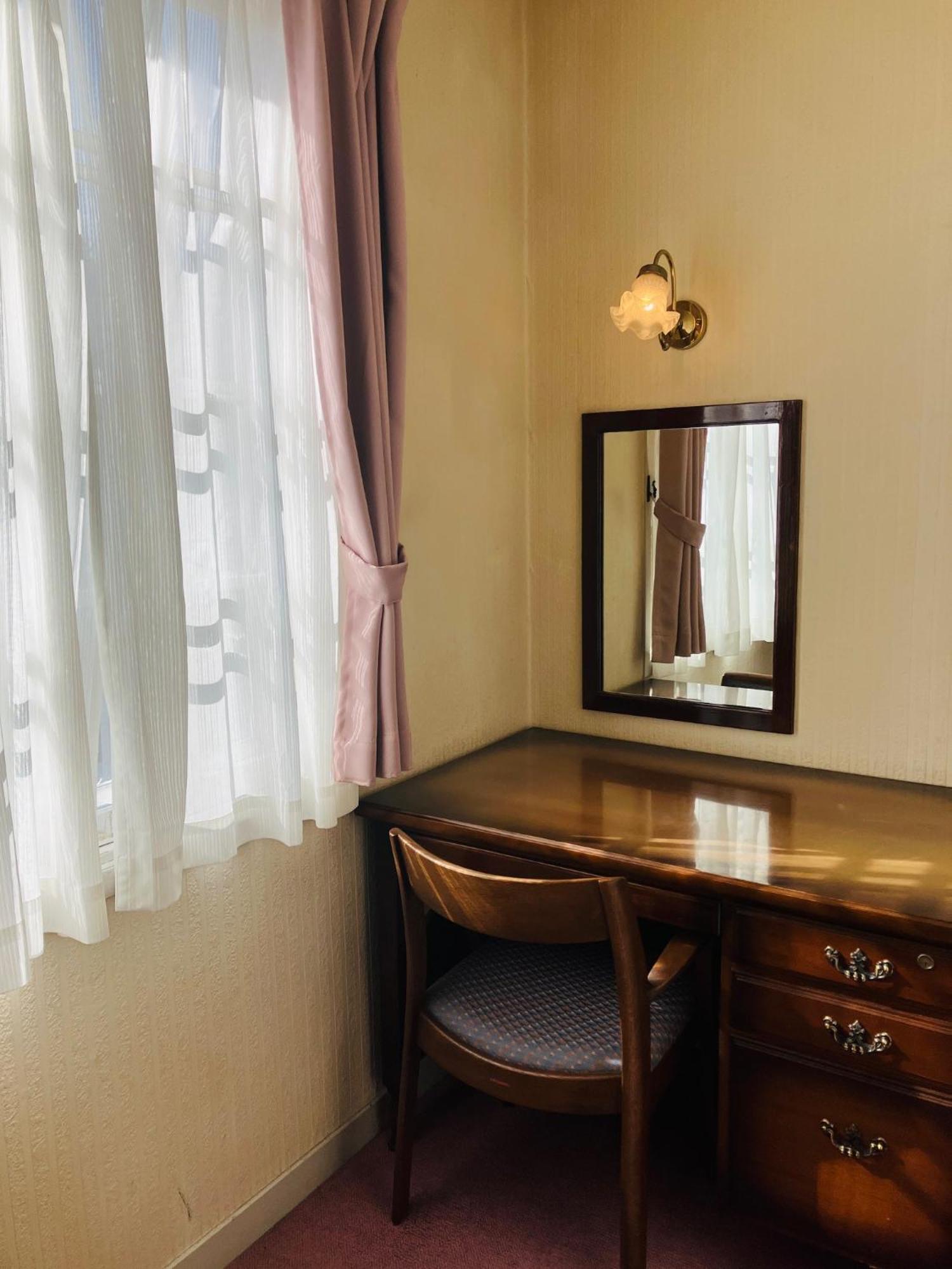 Petit Hotel And Restaurant Air Mail Hakuba Buitenkant foto