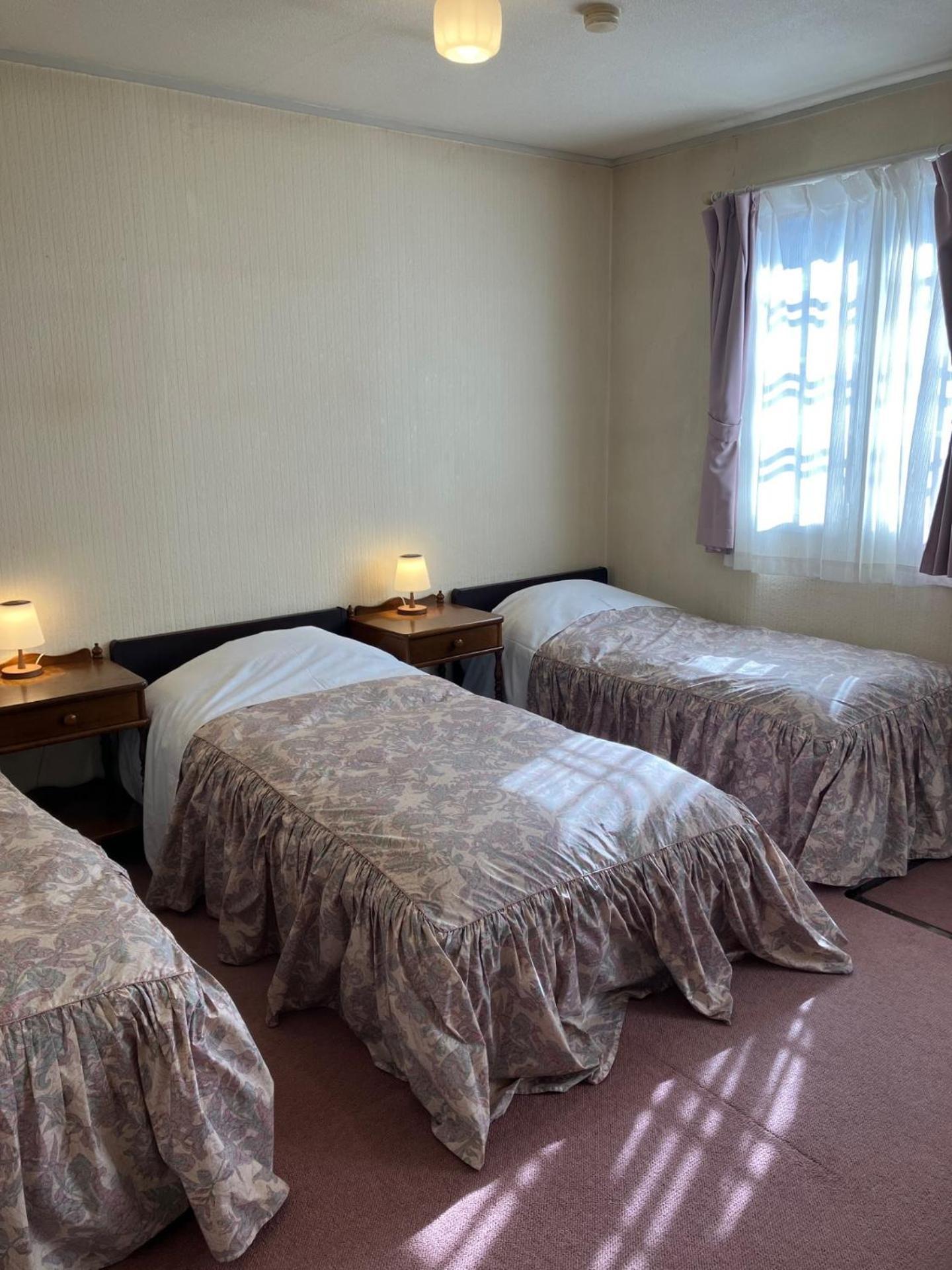 Petit Hotel And Restaurant Air Mail Hakuba Buitenkant foto